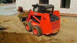 Фронтальный погрузчик WeCan GM750, работа 1.