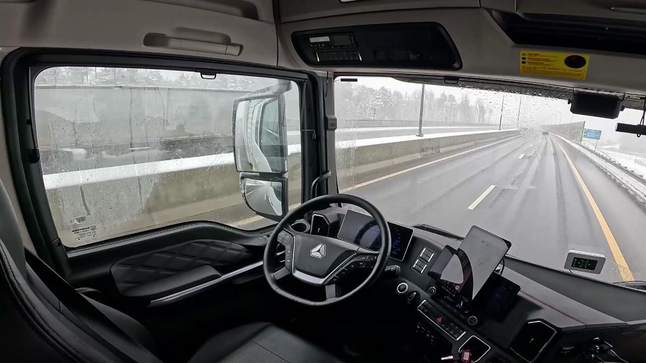 По Центральной кольцевой автодороге сегодня запущено движение грузовиков-беспилотников