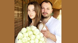 - Он предал жену! А эта - на 10 лет моложе! - в Сети активно обсуждают жизнь Ярослава Сумишевского