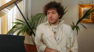 09. 'Younger and Hotter than Me': Vocals, Effects, Arrangement and Creative Process