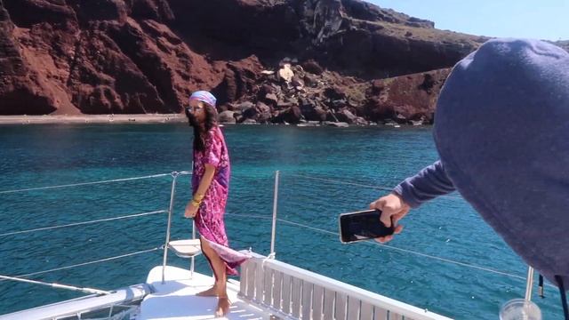 SANTORINI, GREECE TRAVEL GUIDE - Best Things To Do in Greece! l Travel Vlog With Tips