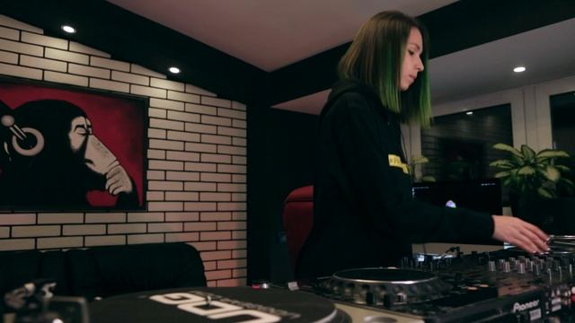 Miss Monique - MiMo Weekly Podcast #007 смотреть онлайн