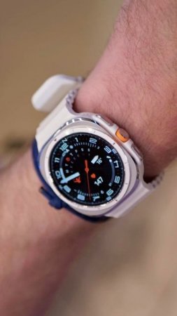 Самсунг копирует дизайн у Apple #samsung #apple #galaxywatchultra #applewatchultra #applewatchultra2
