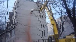 Снос старого здания