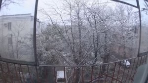Снег в апреле .