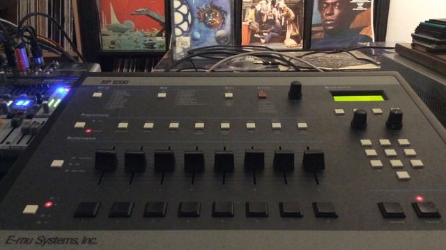 SP1200 Jam - Green Monster смотреть онлайн