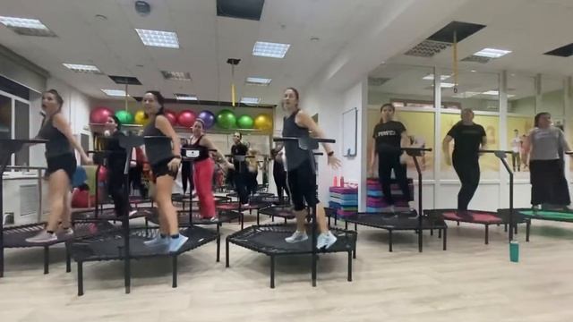 Фитнес на батутах! Похудеть быстро!