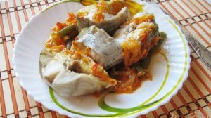 Минтай тушеный с овощами