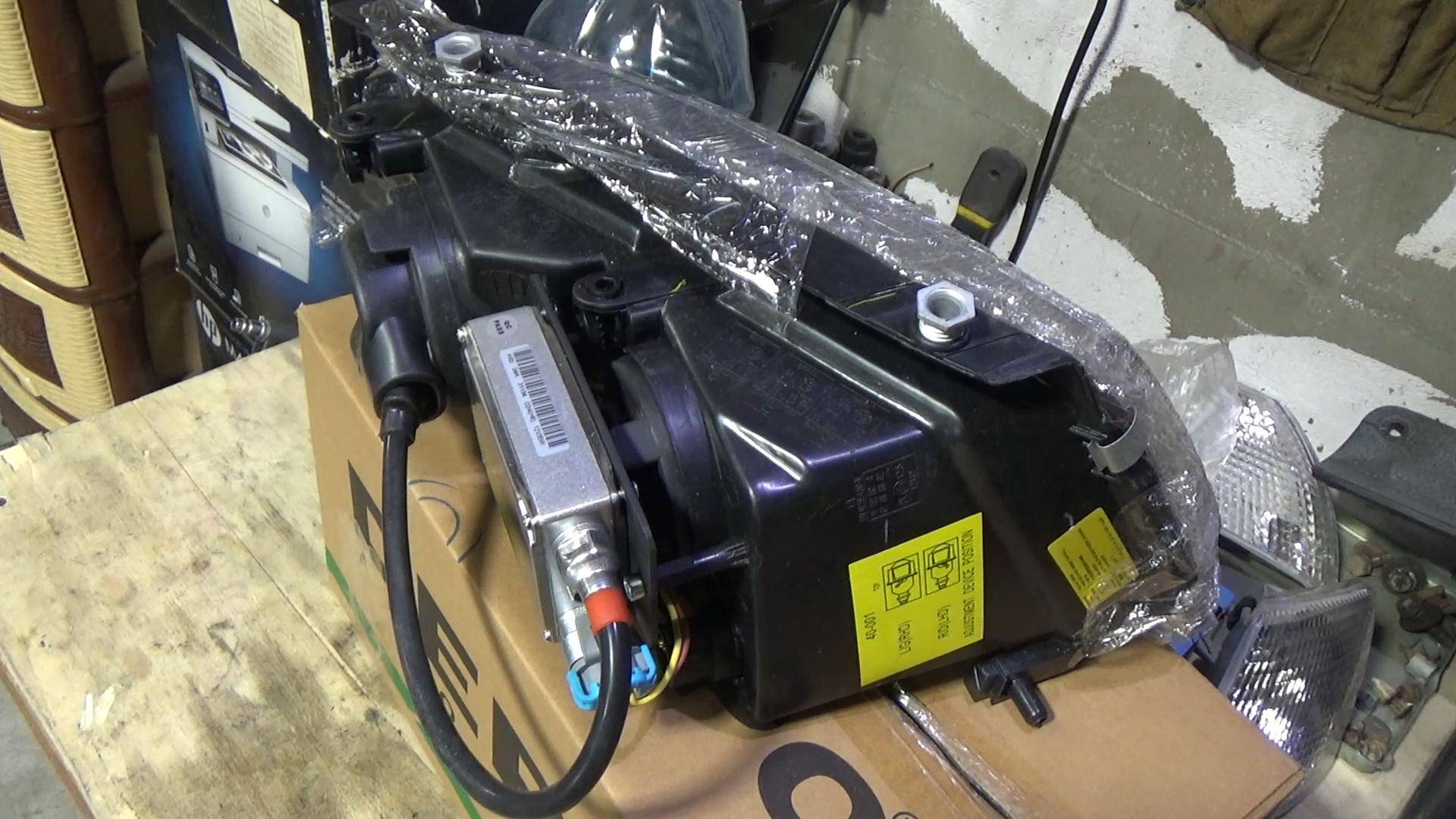 Изготовление кронштейнов под блоки розжига ксенона Volkswagen Passat B5 смотреть онлайн