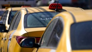 Законопроект о локализации машин такси доработают