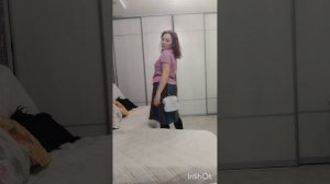 10.04.2025 Мои вязаные изделия юбочки и сумочки из бусин.