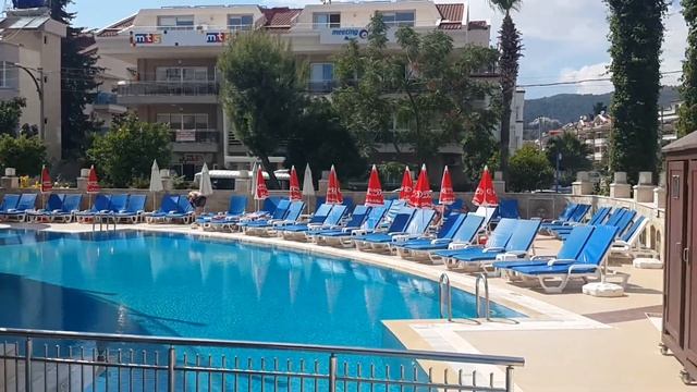 Laberna Hotel Pool Side смотреть онлайн