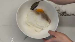 Ватрушки из слоеного теста с творогом