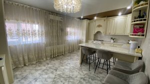 Продается просторный дом на центральной улице с готовым бизнесом, ст.Новоминская Краснодарский край,