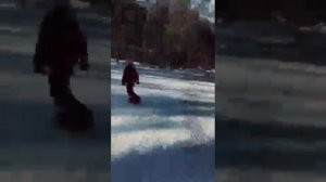Манжерок, в меня врезался пьяный горнолыжник
Сноуборд