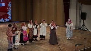 Ансамбль ВЕЧЕРИНА. Курская область: наигрыш «бесередняя»; «Ай, во поле лен» - плясовая песня.