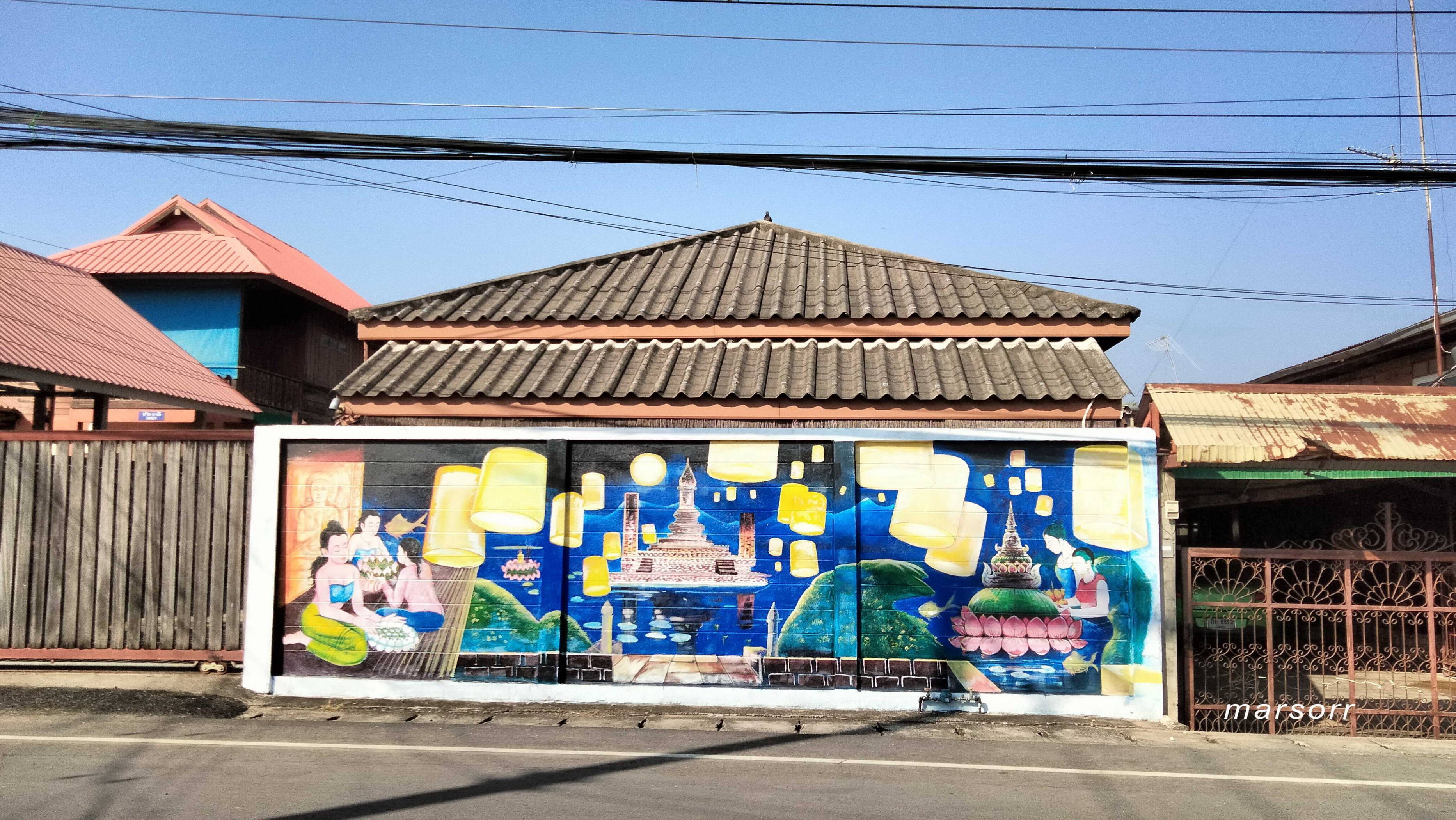 сукхотаи. просто улицы, дорога. кривыми переулками по дорогам таиланда sukhothai สุไขทัย