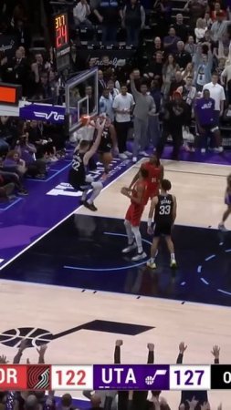 Filipowski seals it with the ALLEY-OOP SLAM!