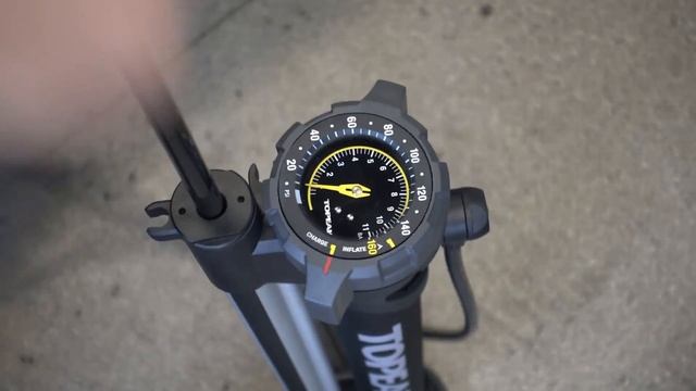 Pompka rowerowa za 80zł vs za 500zł | De One vs Topeak Joe Blow Booster смотреть онлайн