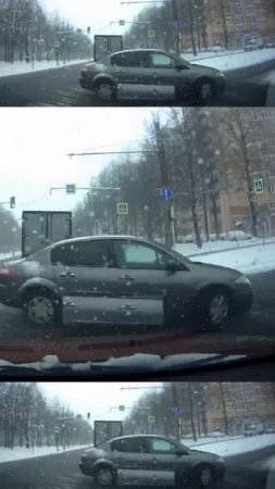 Водитель слепой и глухой?