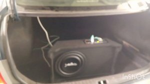 Установка активника barracuda 10flat от dl audio в Toyota Corolla