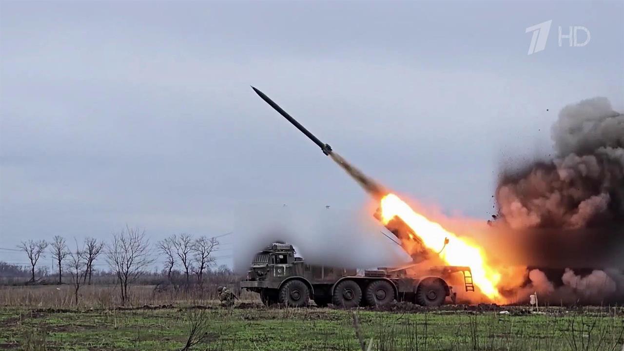 Российские десантники подняли флаг в центре села Журавка в Сумской области