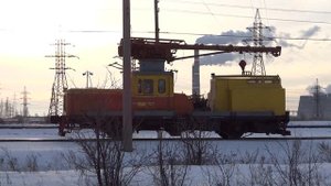 Мотовоз ДГКУ проследует станцию Балаково.