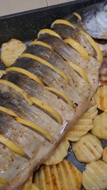 🔥ГОРБУША С КАРТОФЕЛЕМ В ДУХОВКЕ🔥Можно готовить готовить из любой рыбы🦈.✅️Сохраняйте рецепт!