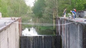 Прыжки в шлюз Мазурского канала Калининградской обл., 8.05.2016г.