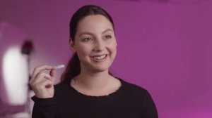 Veneera™ Experience | Interview with Marie Berger - her Teeth-Veneer for the job and private life.