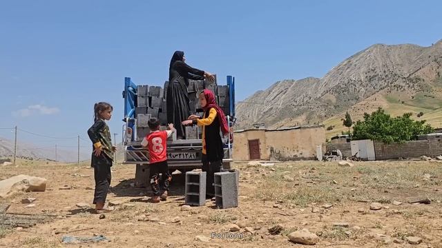 Sakineh's Efforts to Find a Building Master and Buy a Water Tanker смотреть онлайн