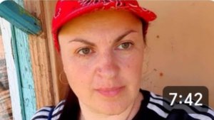 Деревня. Воскресный день. Жара под 30, но дела надо делать. Опять сажаем, косим, полем.