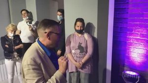 Карстен Винкельс проводит экскурсию в музее света