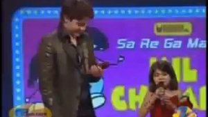 Ангельский голос! девочка просит танцевать Митхуна Чакраборти