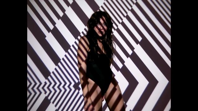 Sivan Laor - Made me (Prod. Galor Taite) - Official music video смотреть онлайн