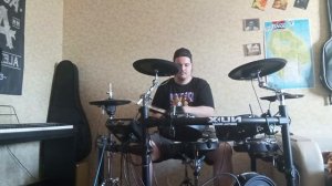 Учусь играть на барабанах