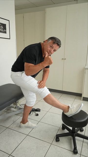 Du hast Schmerzen beim Sitzen?⚠️ Hier die Sofortmaßnahme! 👍🍀 #schmerzenbeimsitzen #rücken #tcm смотреть онлайн