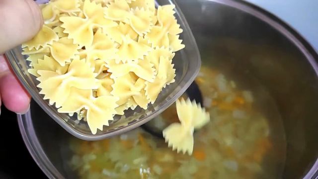 Зеленчукова супа със спанак и сирене. Лесна и много вкусна супа. Здравословна и лека. Любима супа.