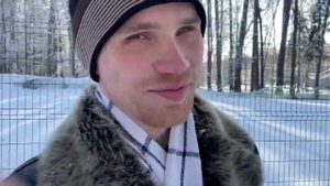 05.02.2021 14:37 пятница. Снег на деревьях в парке у шахмат, прогулка и уточки. Солнечно и морозно.