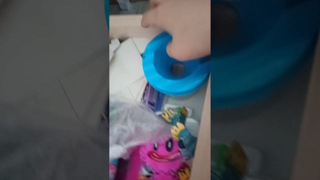 я показываю что у меня есть в ящиках