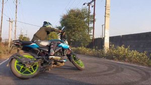 Pulsar Ns 125 Stunts - Bajaj Pulsar Ns 125 Bs6 Stunt - Review