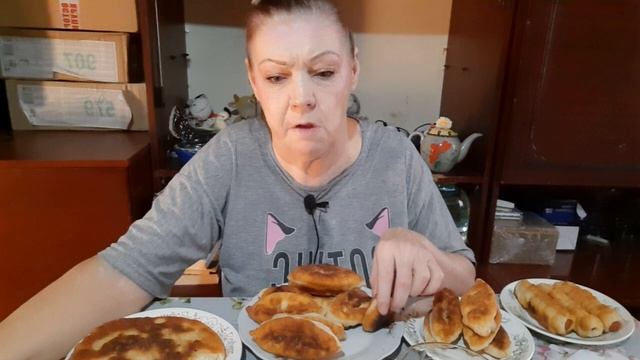 мукбанг, пирожки