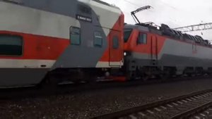 дождливое утро на перегоне юски- агрыз электровозы эп20,эп1м,вл80с электропоезда эд9м