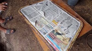 Нашол стекло на ЮМЗ . Вставляем.