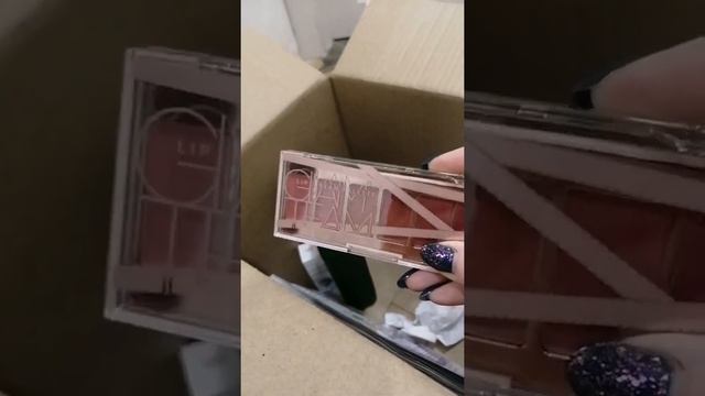 Распаковка коробки Фаберлик по 18 каталогу. Много новинок👍💥 смотреть онлайн