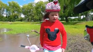 Макс и Катя застряли в болоте на мотоциклах