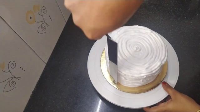 White forest two tier cake ll My first two tier cake🤩 ll 2 kg white forest ll How to stack cake