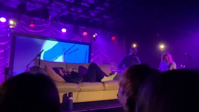 Lucy Dacus with Dad Stone Pony, Asbury Park, NJ 2/26/2022 Springsteen-Dancing in The Dark смотреть онлайн