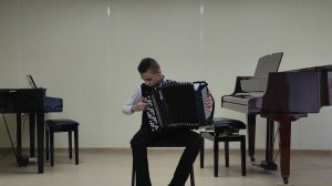 А. Куклин "На карнавале" 
Невара Дмитрий, 12 лет