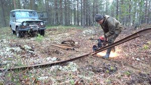 Богатый металлом карьер по среди соснового леса!